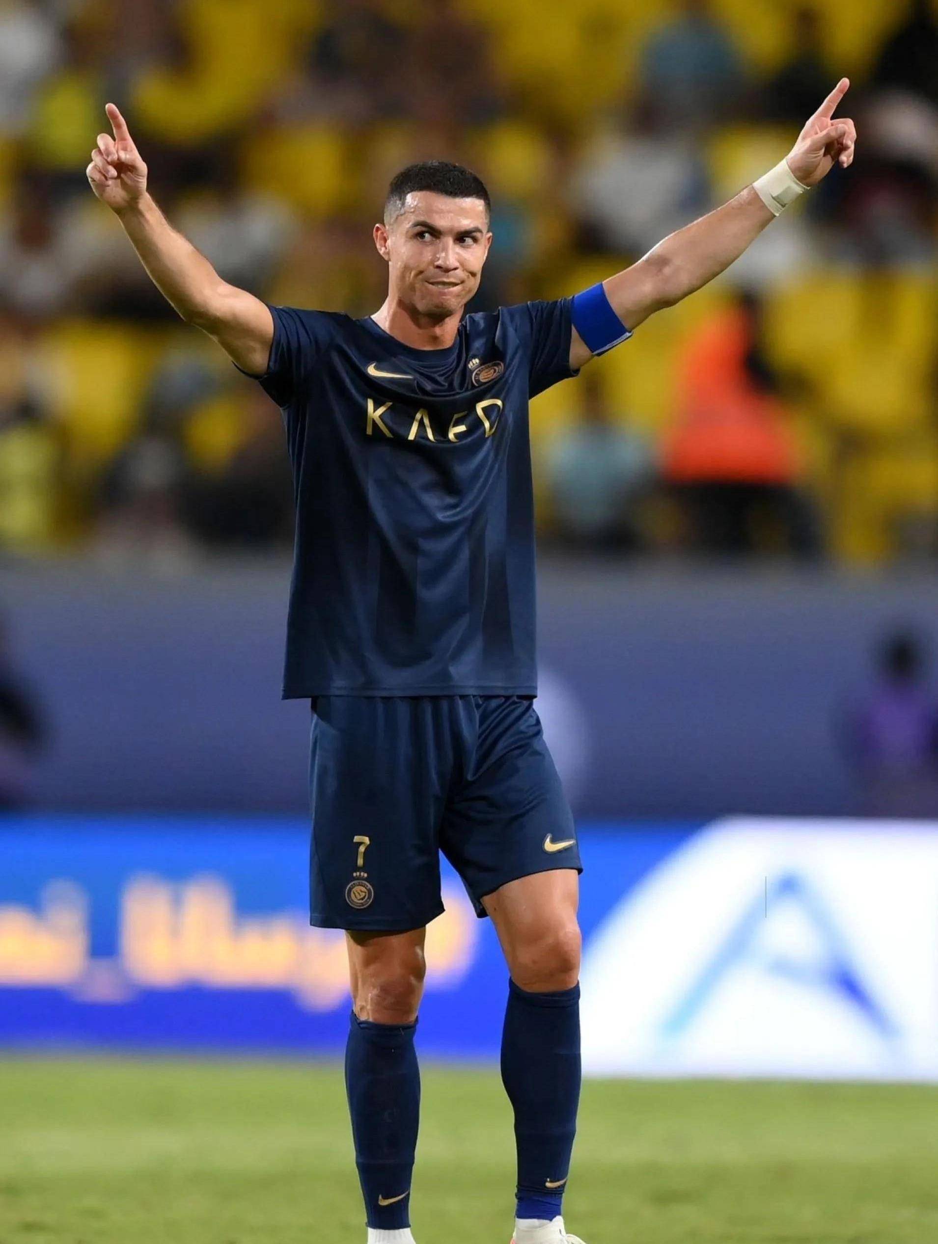 奥格斯堡vs汉堡：凯文-施洛特贝克、法比安-里德首发，法比奥-维埃拉、洛孔加出战