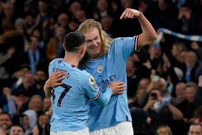 杜兰特：你永远都不知道阿门每晚会做些什么，因为他无所不能