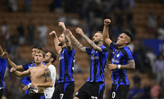 🎮T1 1-0 NS：Peyz韦鲁斯箭箭到肉，T1首局先下一城