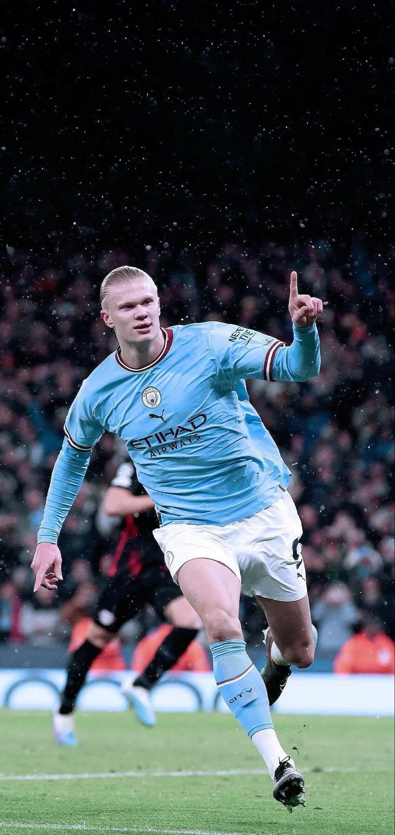 天空体育：埃弗顿3500万+800万镑报价迪布林再次被圣徒拒绝