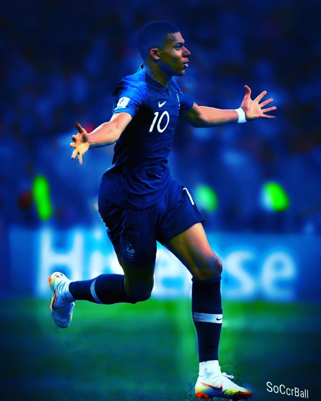 记者：曼联希望姆伯莫12月21日踢完维拉后再去参加非洲杯