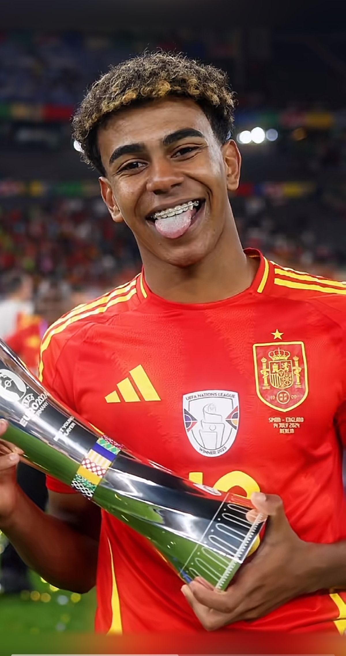 詹姆斯谈里夫斯表现：他有天赋又很勤奋，由衷为他感到开心