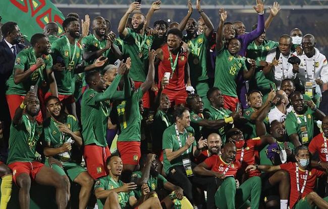 回望中巡赛昨日赛况，曾姚杰、施晗获得两连胜