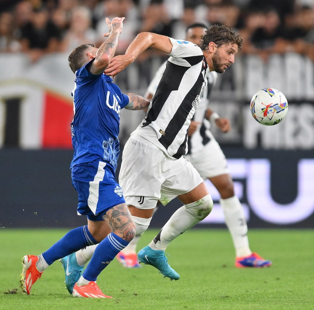 支持河南队，一河南球迷从航体骑三轮车前往足协杯决赛地苏州