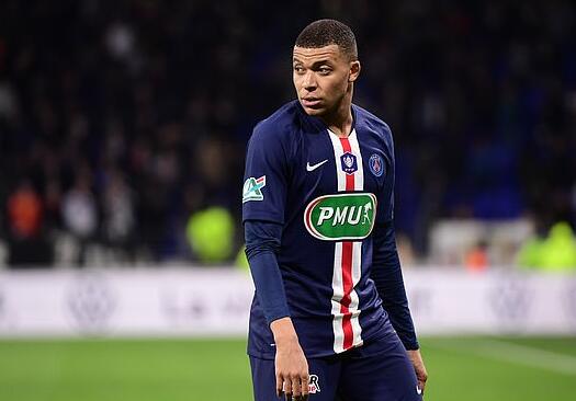 莫斯克拉在对阵小蜜蜂的比赛中伤退，阿森纳后防3人受伤