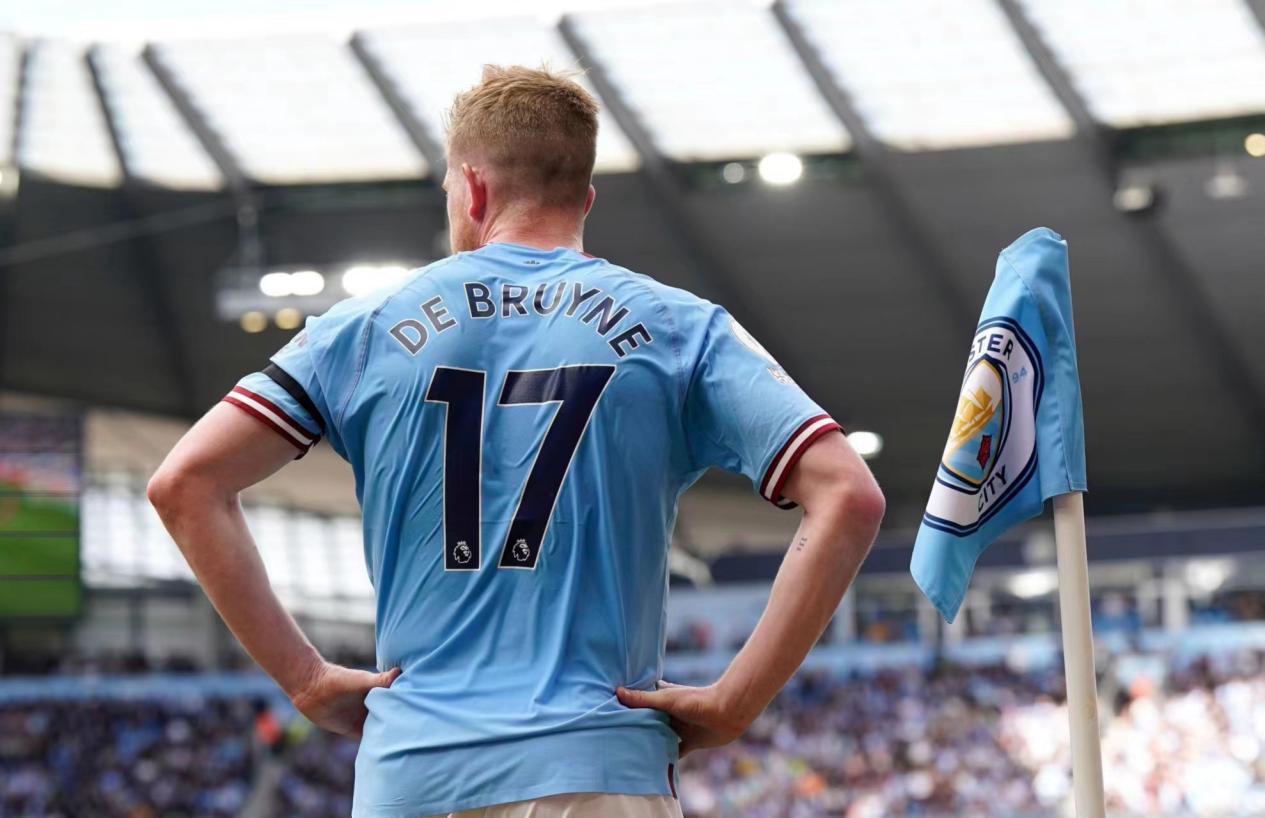 埃梅加：很荣幸完成荷兰队首秀，明年能入选世界杯大名单就知足