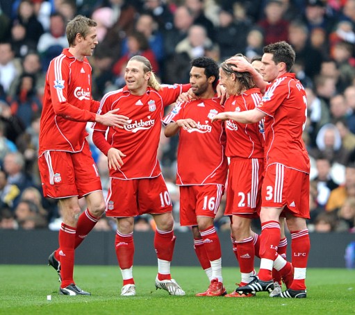 篮球湖人替补球员获得更多出场时间